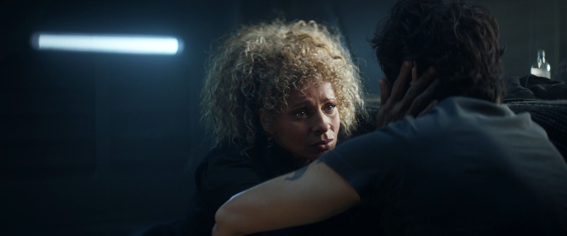 extant_StarTrek_PIC_1x08-BrokenPieces_04317.jpg
