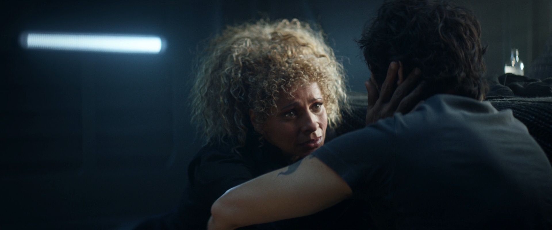 extant_StarTrek_PIC_1x08-BrokenPieces_04319.jpg