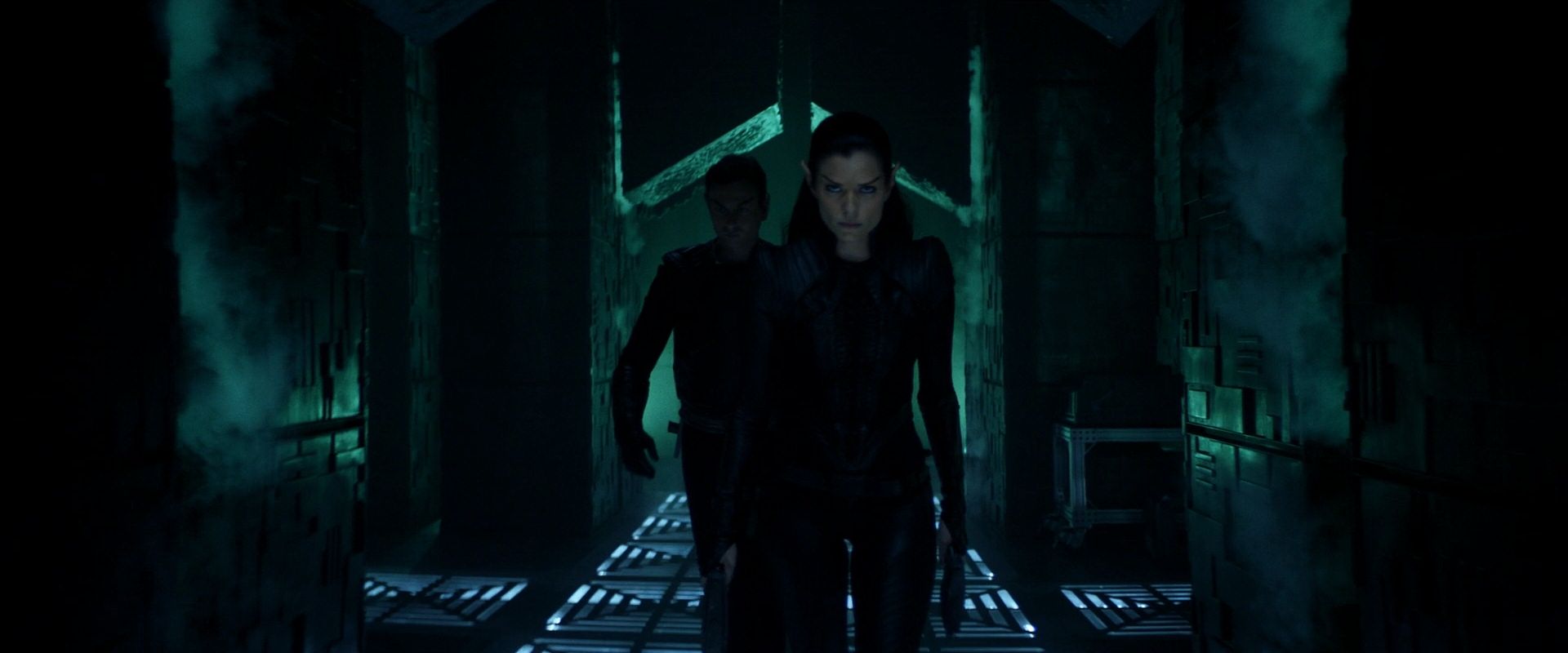extant_StarTrek_PIC_1x08-BrokenPieces_04420.jpg