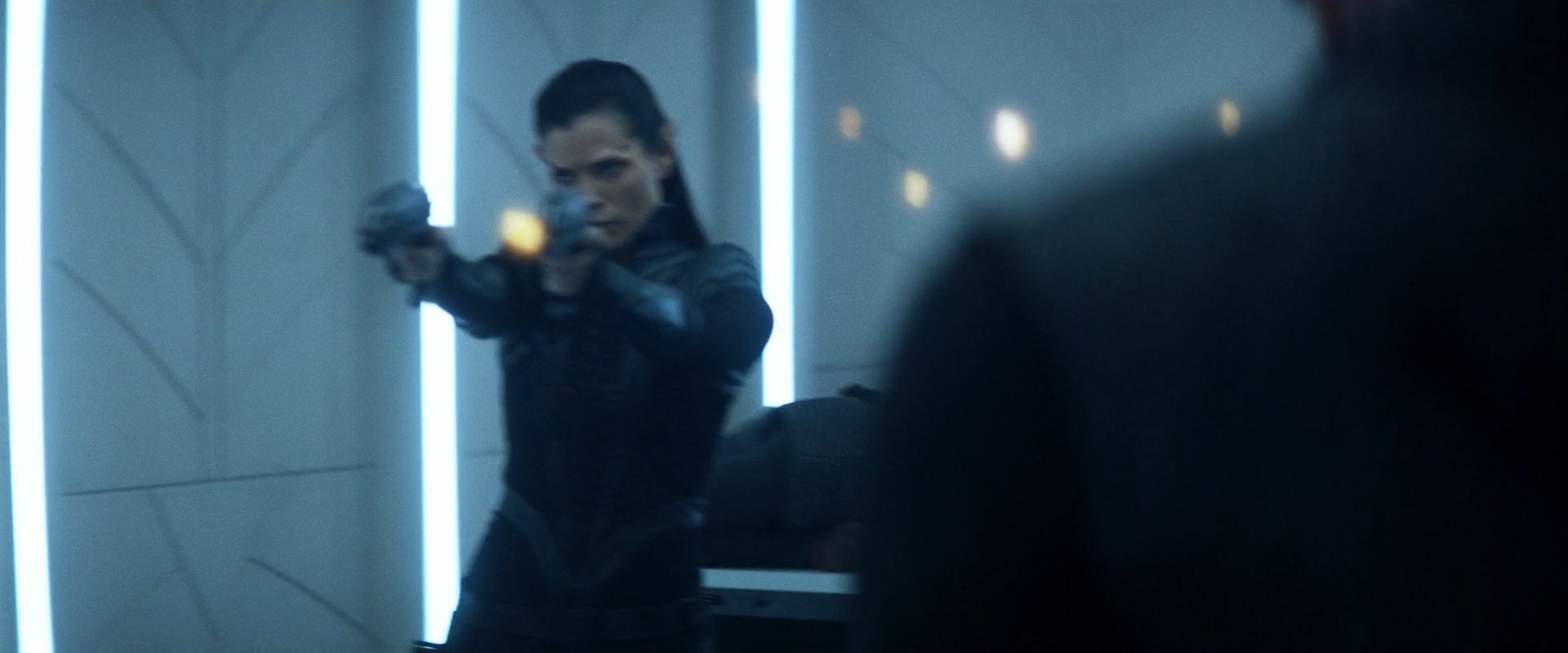 extant_StarTrek_PIC_1x08-BrokenPieces_04435.jpg
