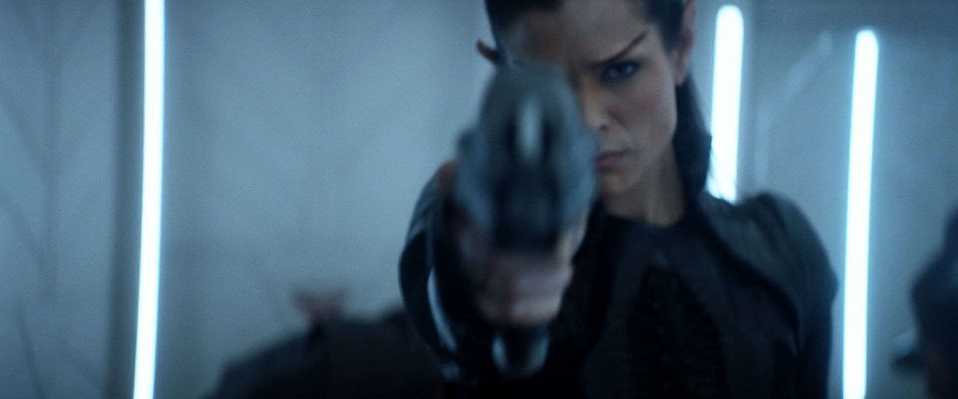 extant_StarTrek_PIC_1x08-BrokenPieces_04444.jpg