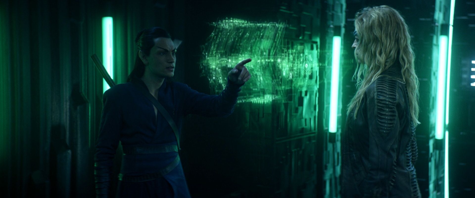 extant_StarTrek_PIC_1x08-BrokenPieces_04465.jpg
