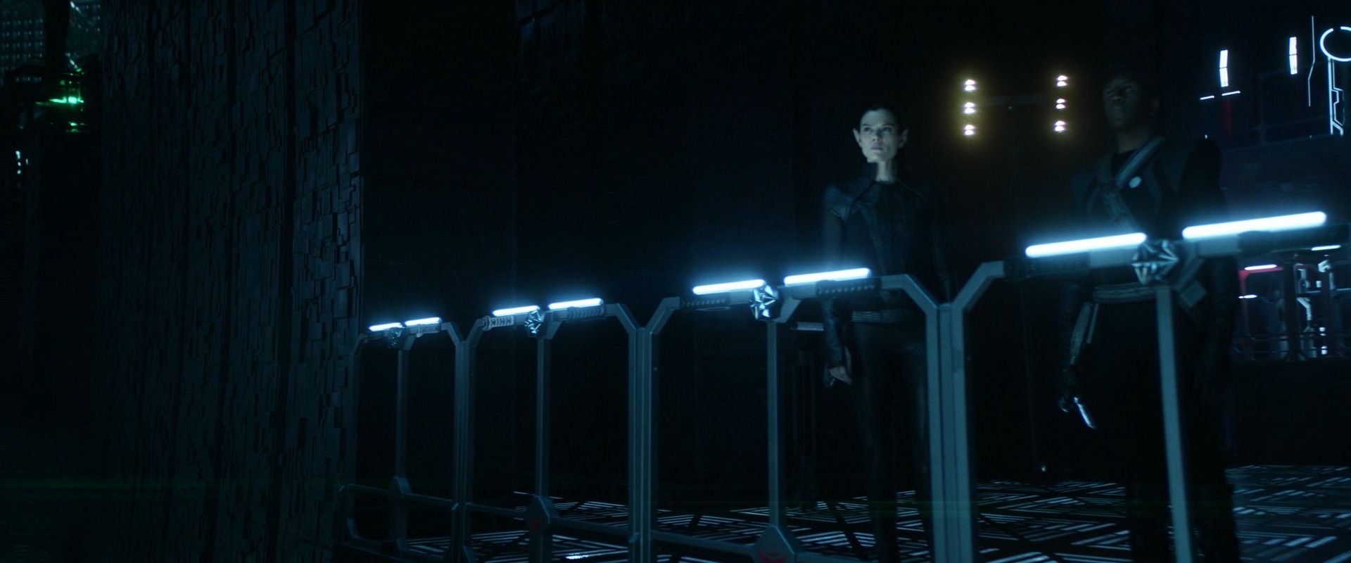 extant_StarTrek_PIC_1x08-BrokenPieces_04498.jpg