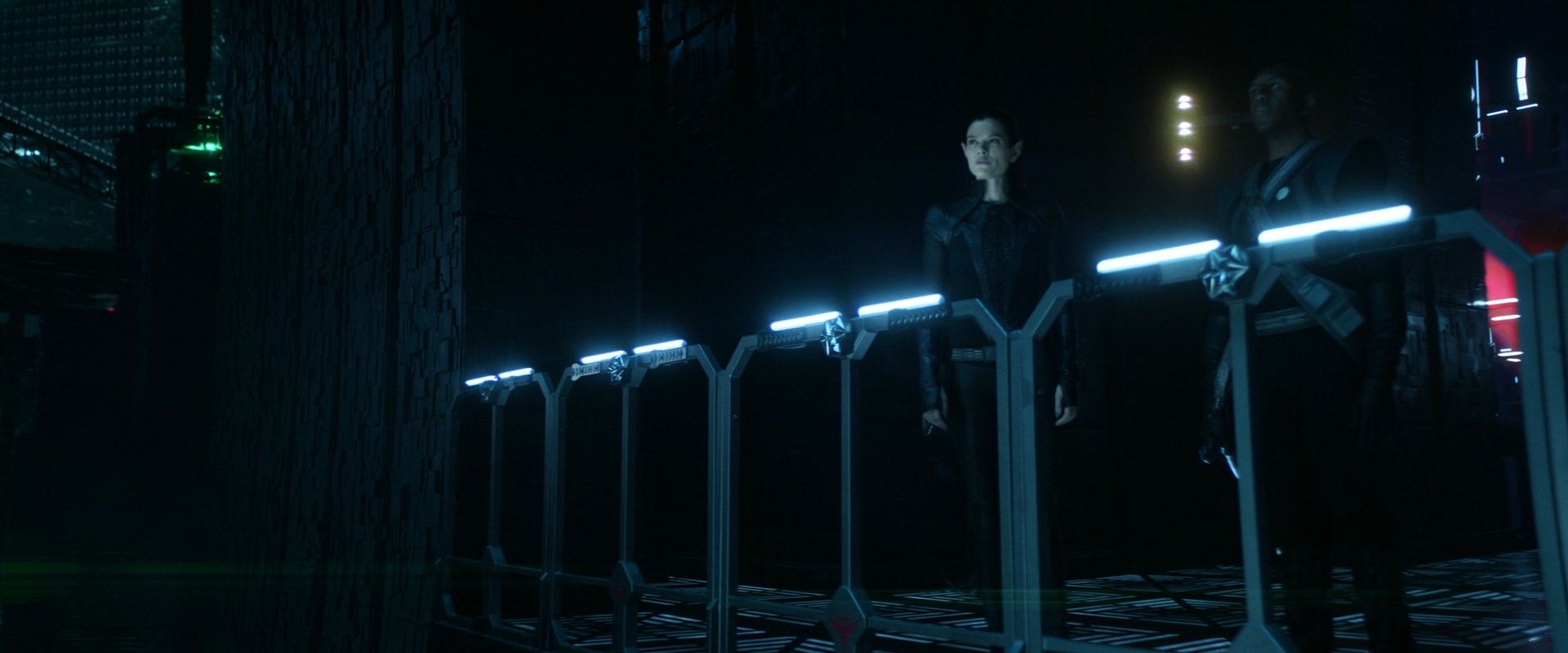 extant_StarTrek_PIC_1x08-BrokenPieces_04500.jpg