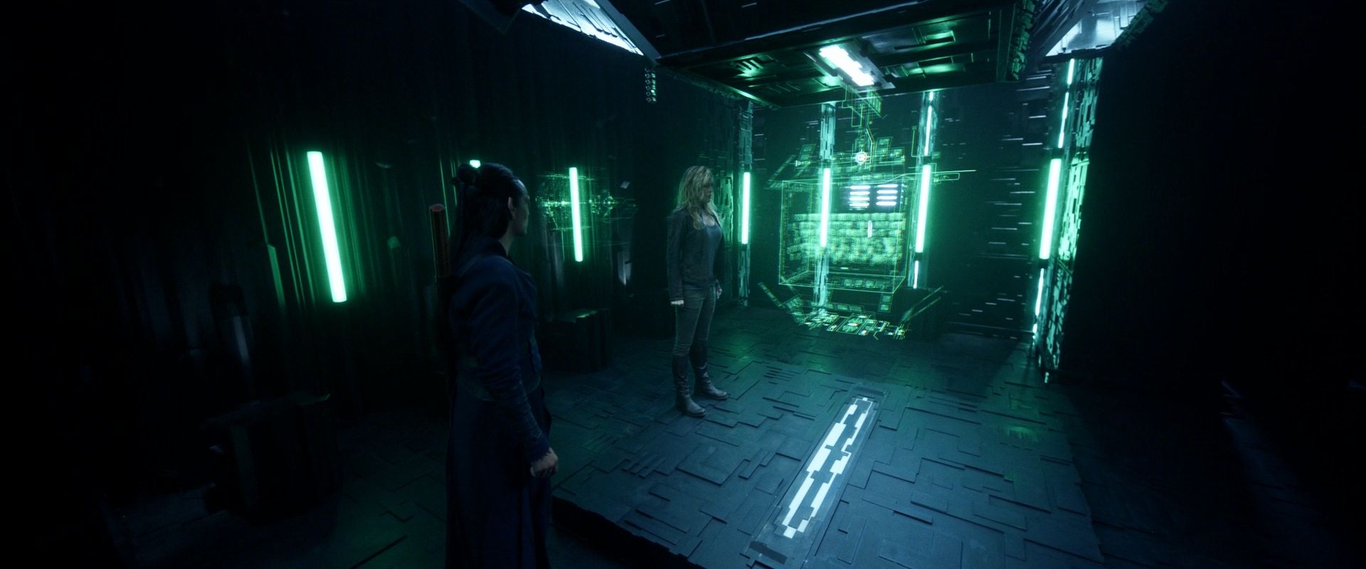 extant_StarTrek_PIC_1x08-BrokenPieces_04524.jpg