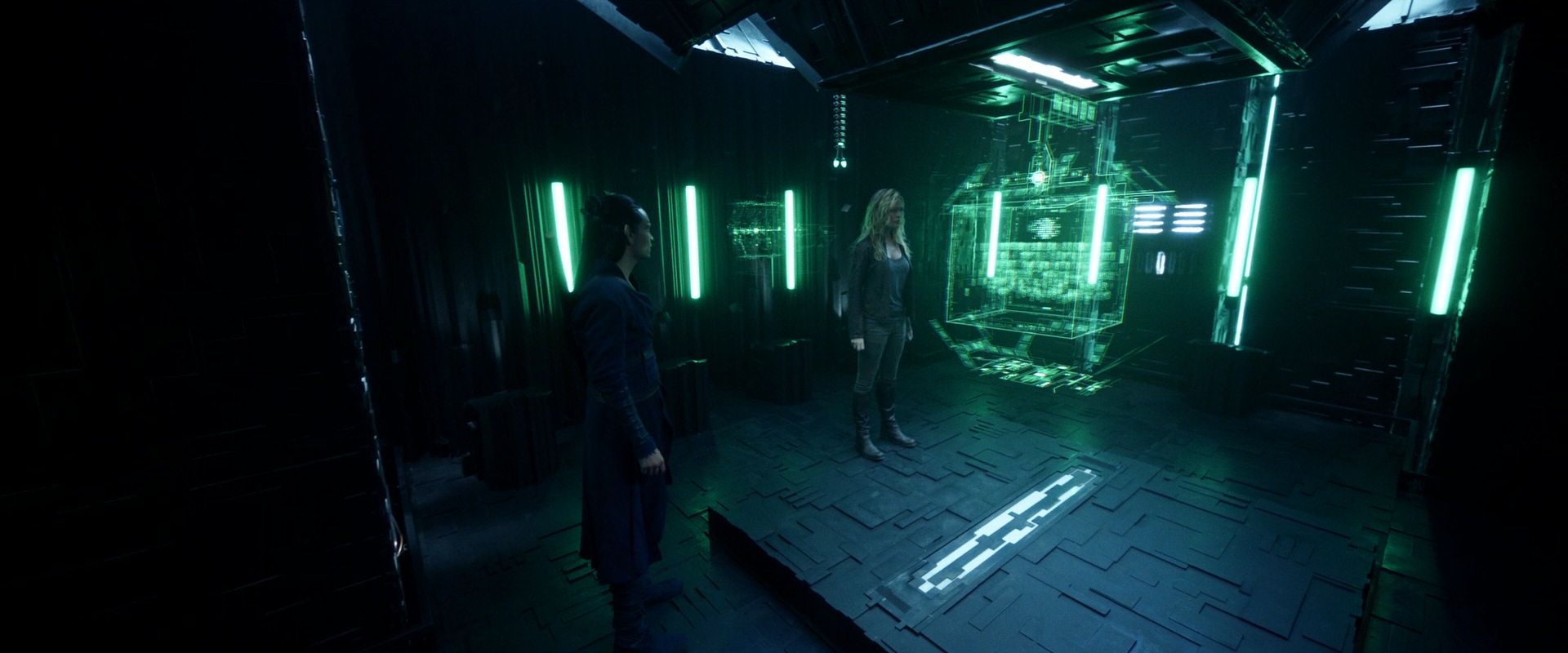 extant_StarTrek_PIC_1x08-BrokenPieces_04527.jpg