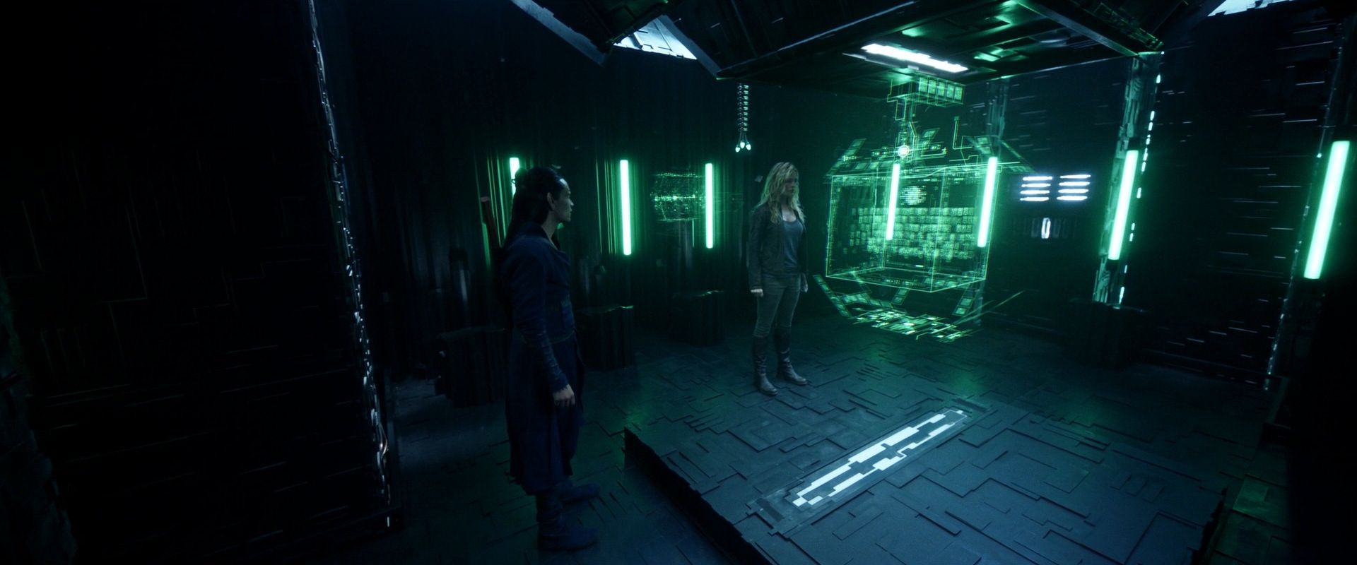 extant_StarTrek_PIC_1x08-BrokenPieces_04528.jpg
