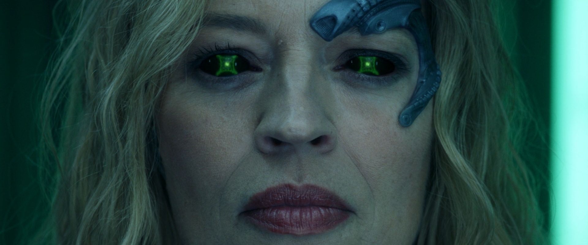 extant_StarTrek_PIC_1x08-BrokenPieces_04565.jpg