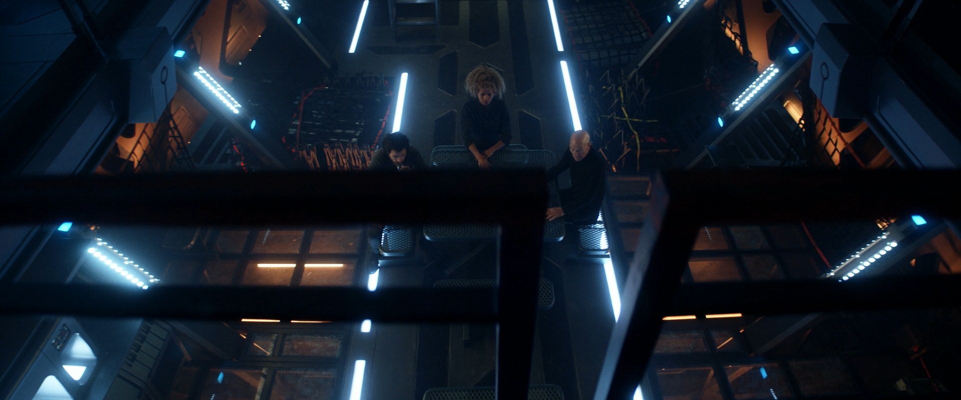 extant_StarTrek_PIC_1x08-BrokenPieces_04633.jpg