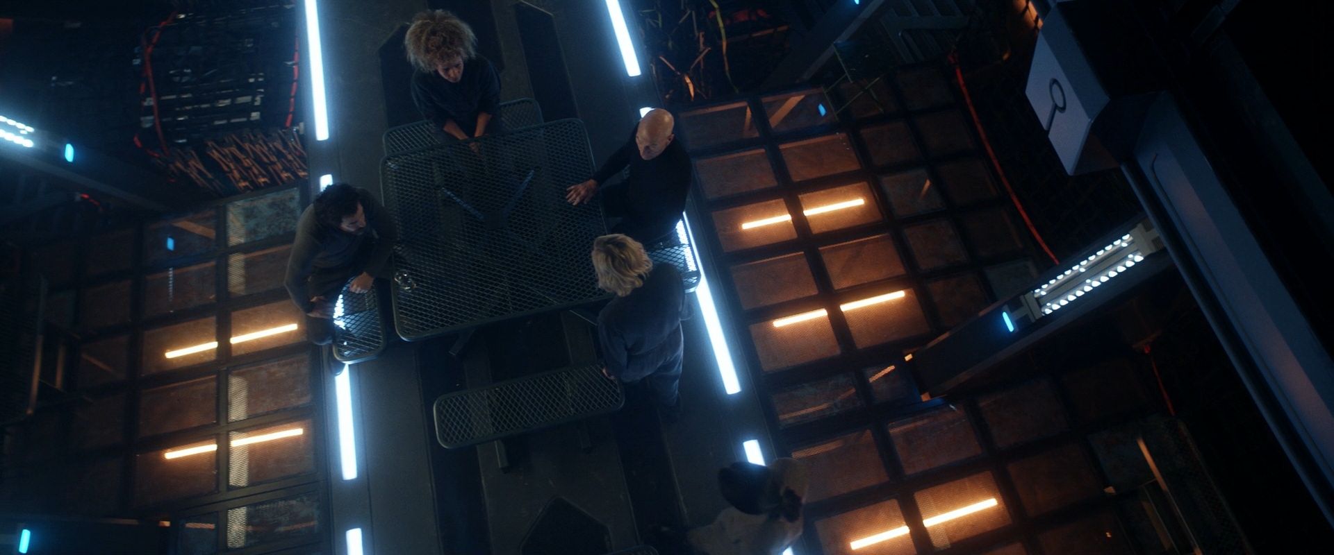 extant_StarTrek_PIC_1x08-BrokenPieces_04702.jpg