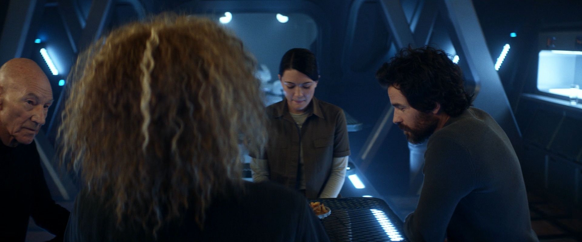 extant_StarTrek_PIC_1x08-BrokenPieces_04824.jpg