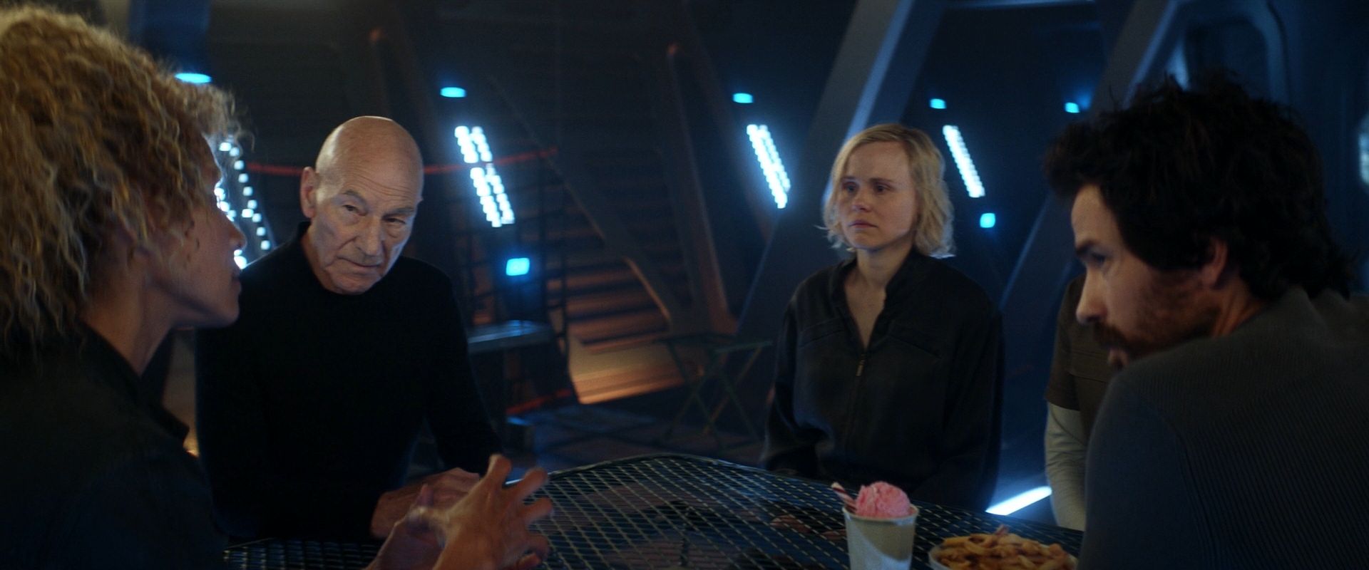 extant_StarTrek_PIC_1x08-BrokenPieces_04835.jpg