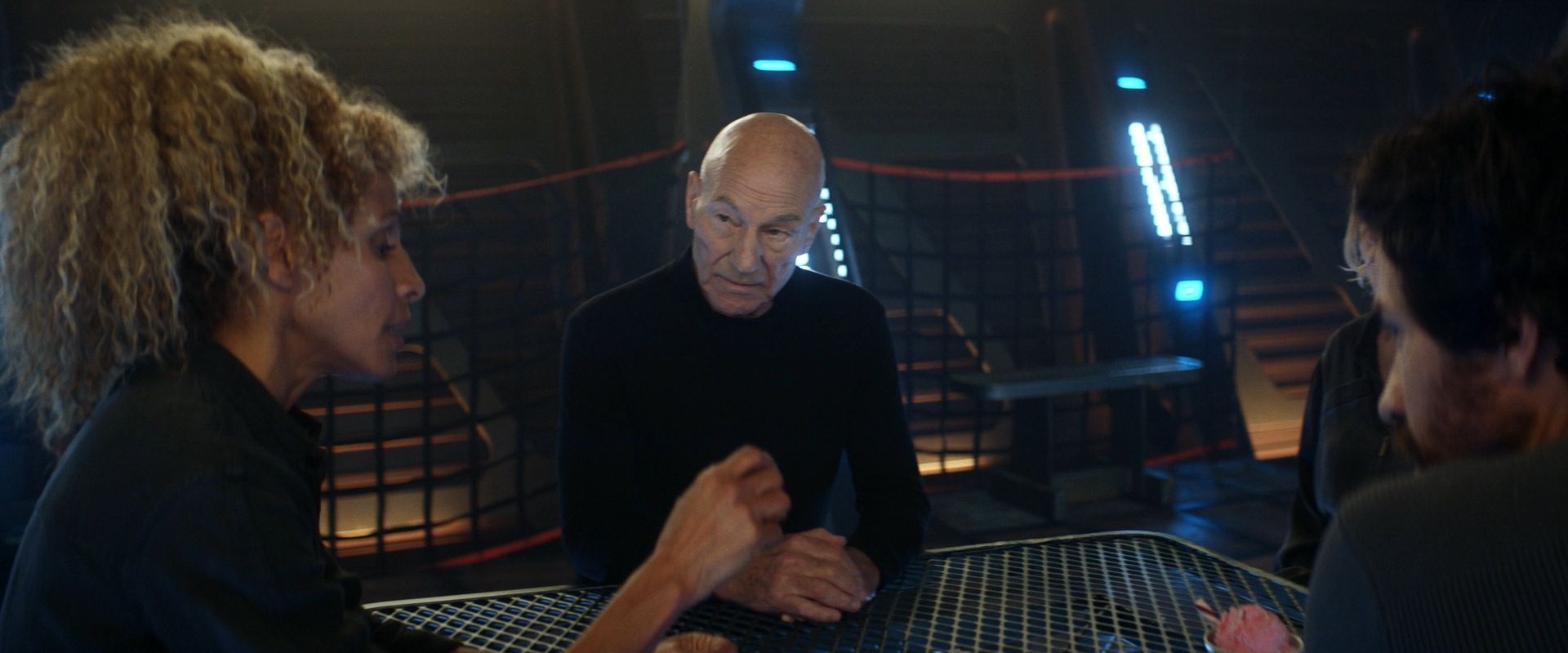 extant_StarTrek_PIC_1x08-BrokenPieces_04839.jpg