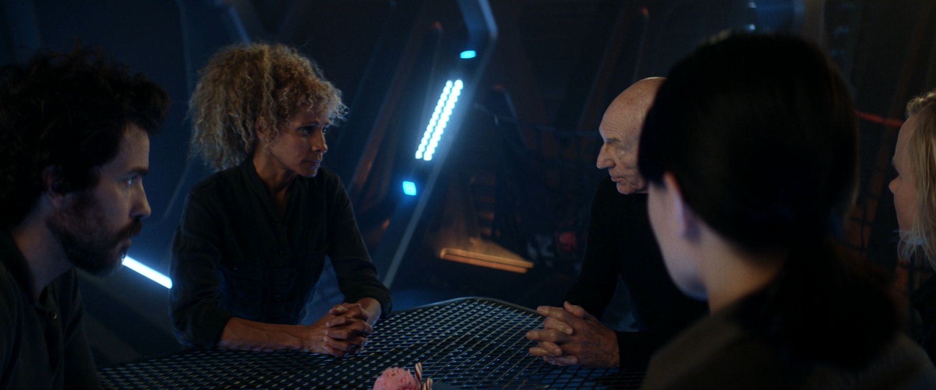 extant_StarTrek_PIC_1x08-BrokenPieces_04927.jpg