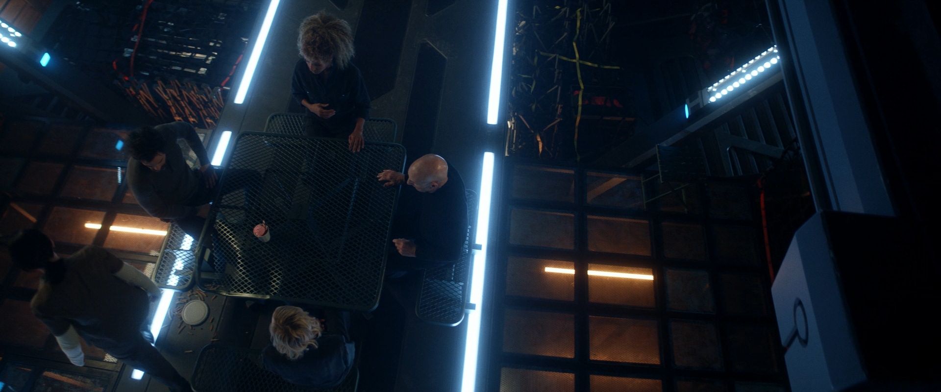 extant_StarTrek_PIC_1x08-BrokenPieces_05166.jpg