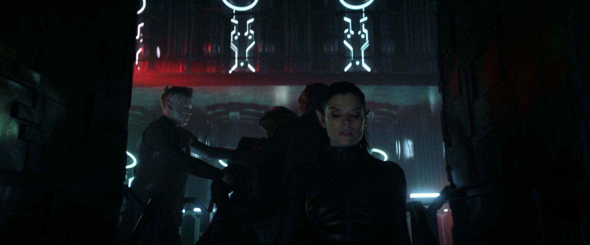 extant_StarTrek_PIC_1x08-BrokenPieces_05499.jpg