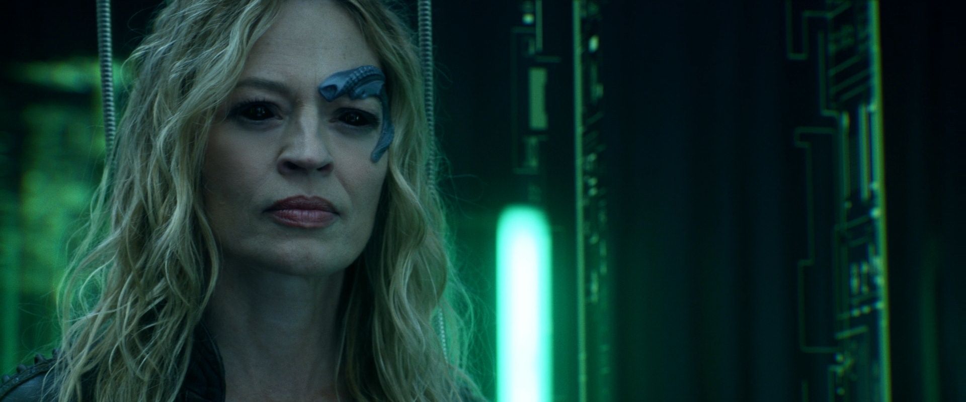 extant_StarTrek_PIC_1x08-BrokenPieces_05579.jpg