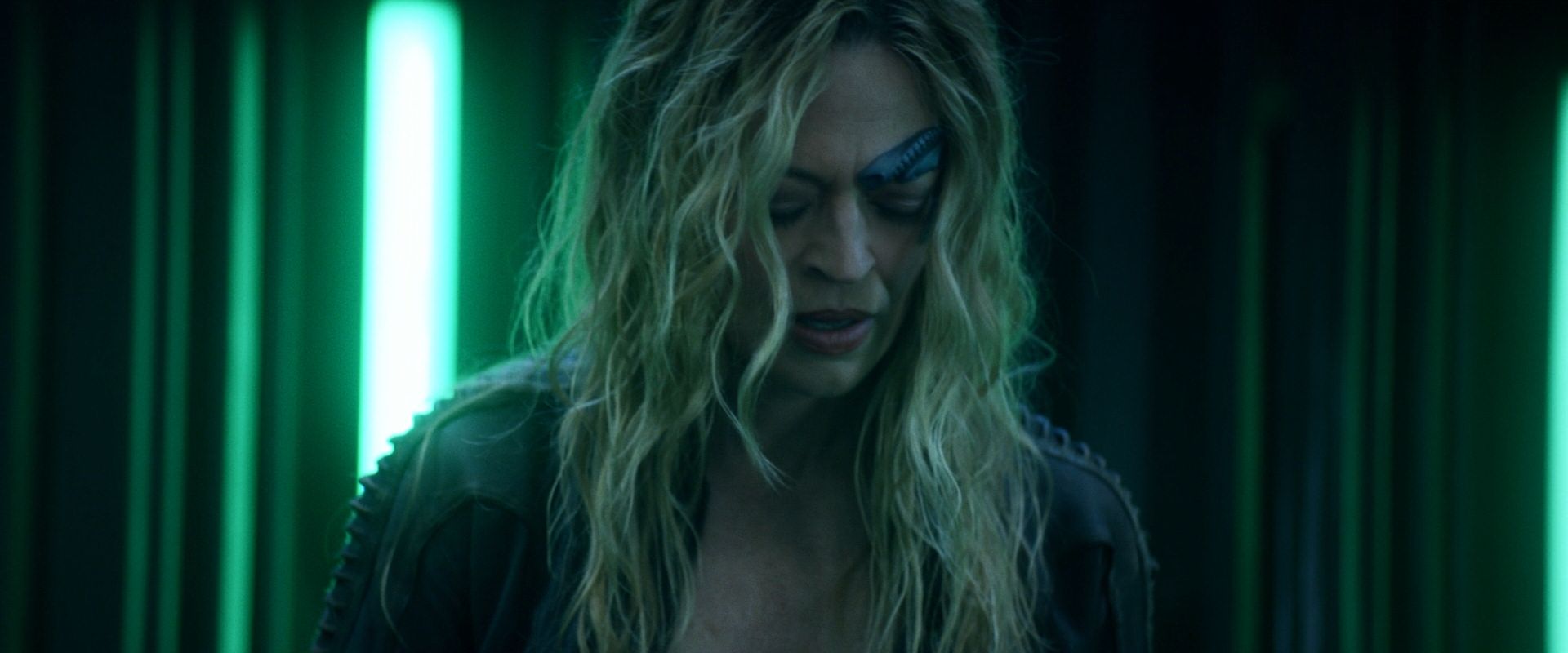 extant_StarTrek_PIC_1x08-BrokenPieces_05618.jpg