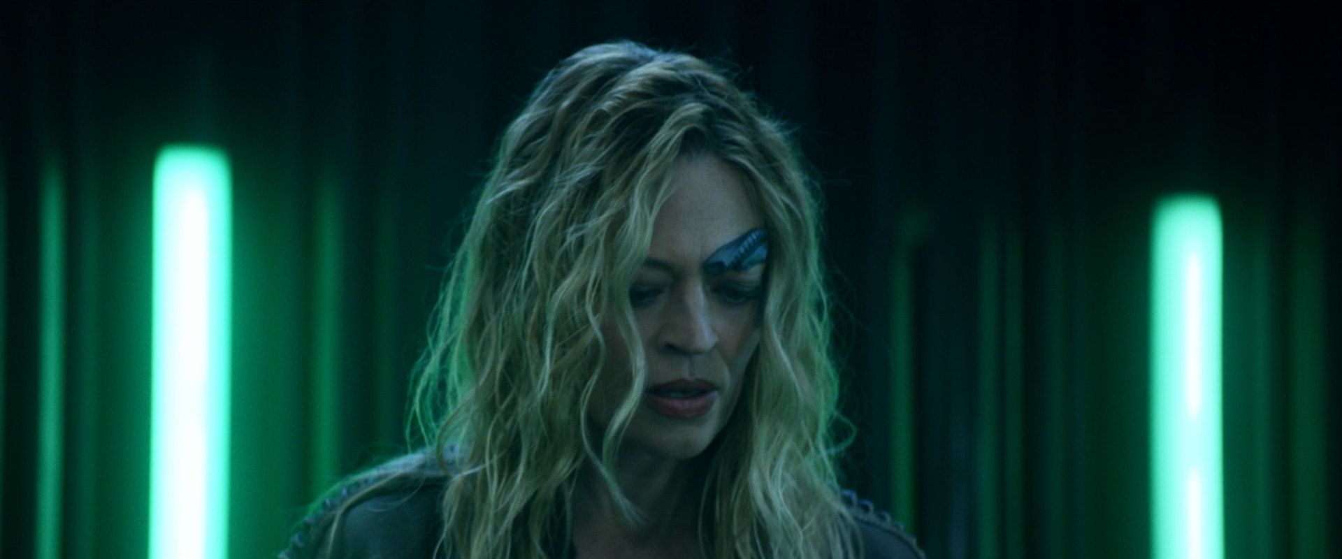 extant_StarTrek_PIC_1x08-BrokenPieces_05621.jpg