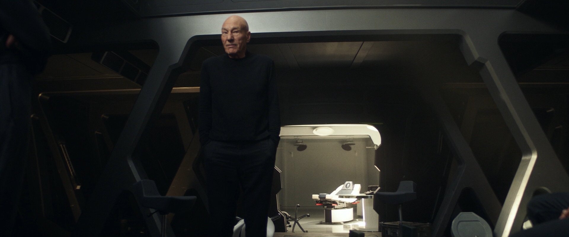 extant_StarTrek_PIC_1x09-EtInArcadiaEgoPart1_01182.jpg