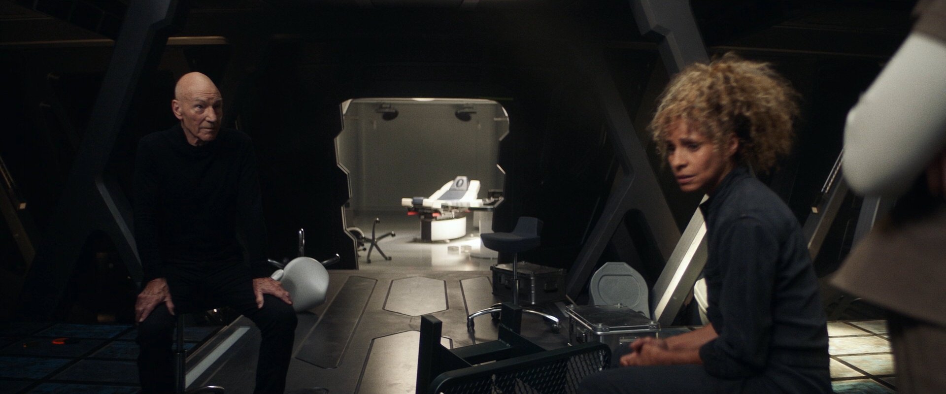 extant_StarTrek_PIC_1x09-EtInArcadiaEgoPart1_01304.jpg