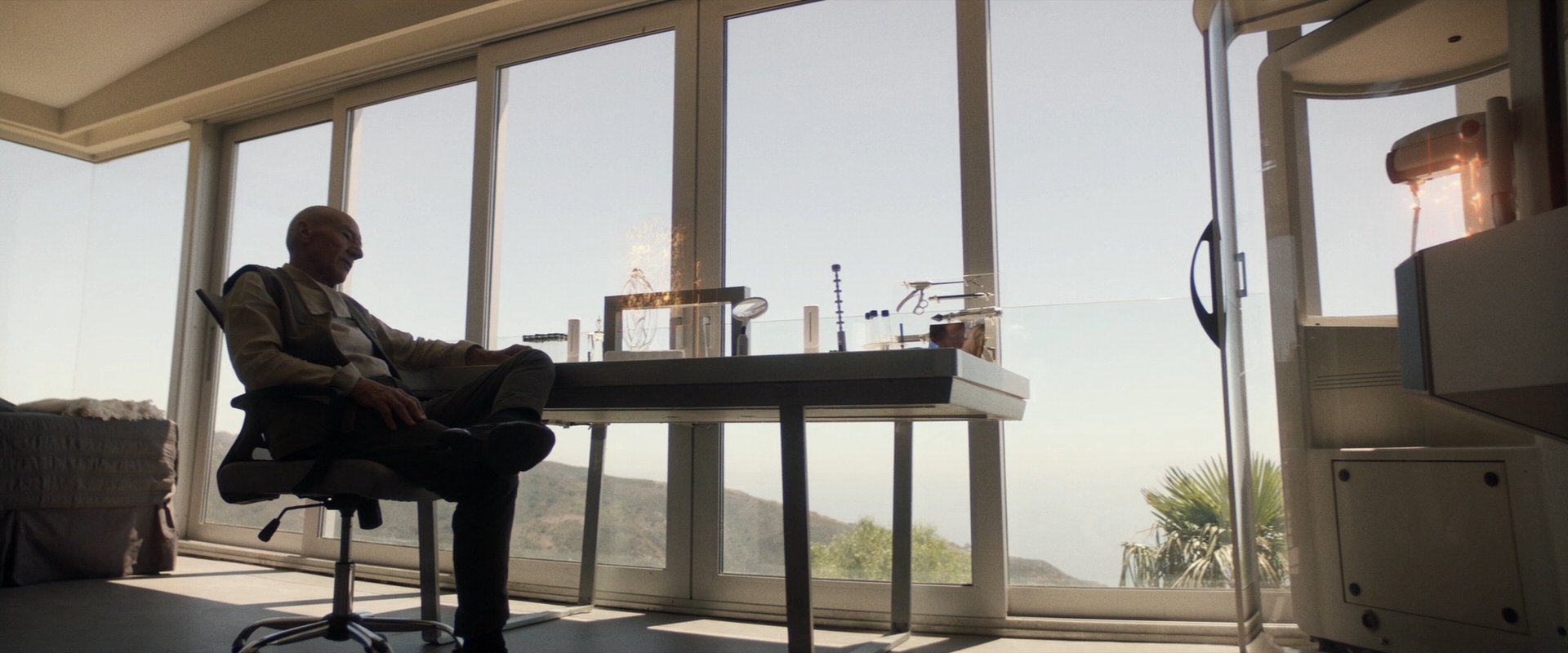 extant_StarTrek_PIC_1x09-EtInArcadiaEgoPart1_03620.jpg