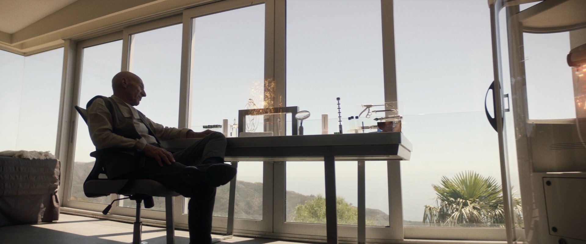 extant_StarTrek_PIC_1x09-EtInArcadiaEgoPart1_03622.jpg