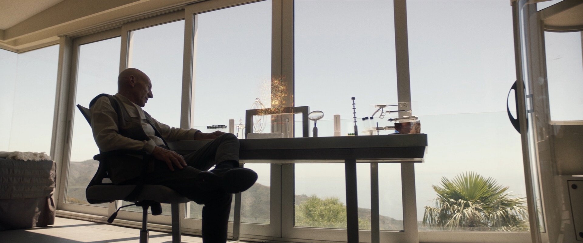 extant_StarTrek_PIC_1x09-EtInArcadiaEgoPart1_03623.jpg