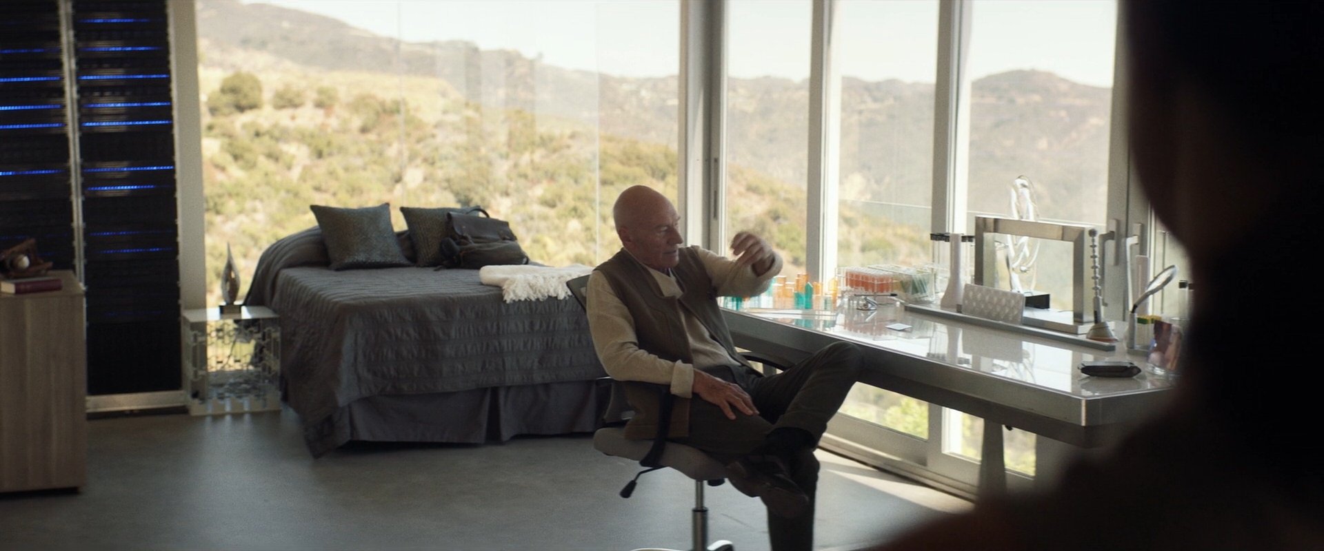 extant_StarTrek_PIC_1x09-EtInArcadiaEgoPart1_03949.jpg