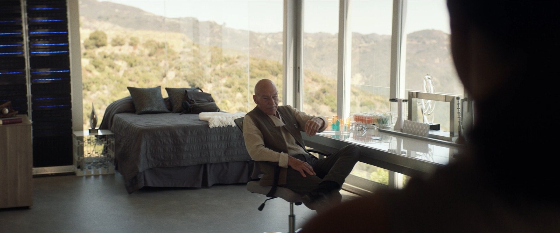 extant_StarTrek_PIC_1x09-EtInArcadiaEgoPart1_03950.jpg