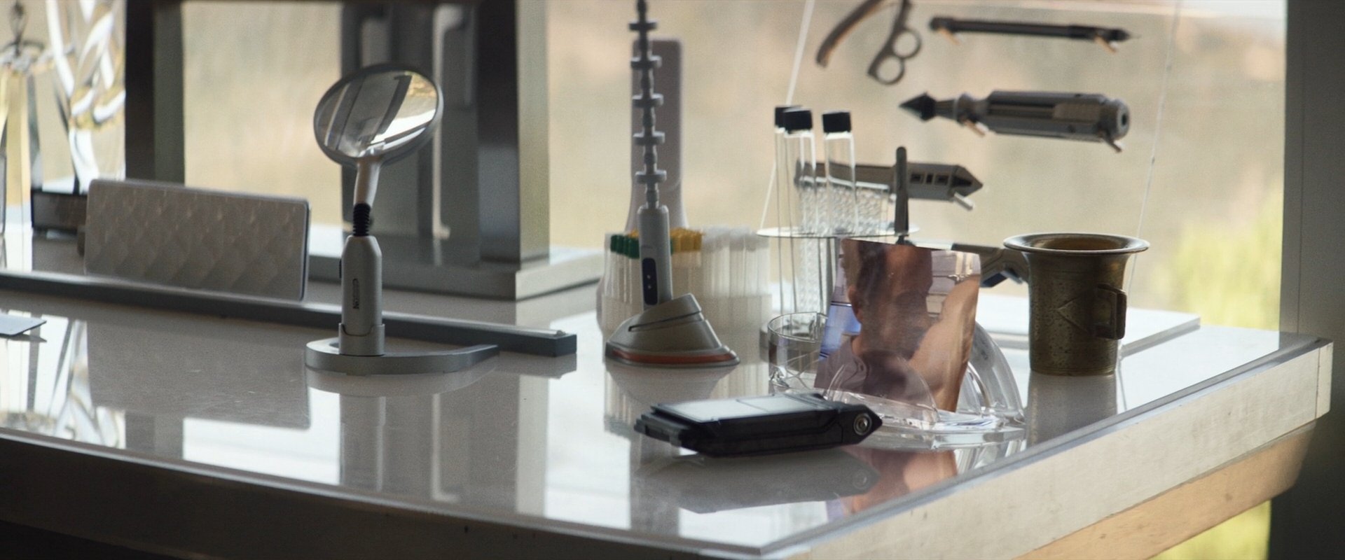 extant_StarTrek_PIC_1x09-EtInArcadiaEgoPart1_03961.jpg