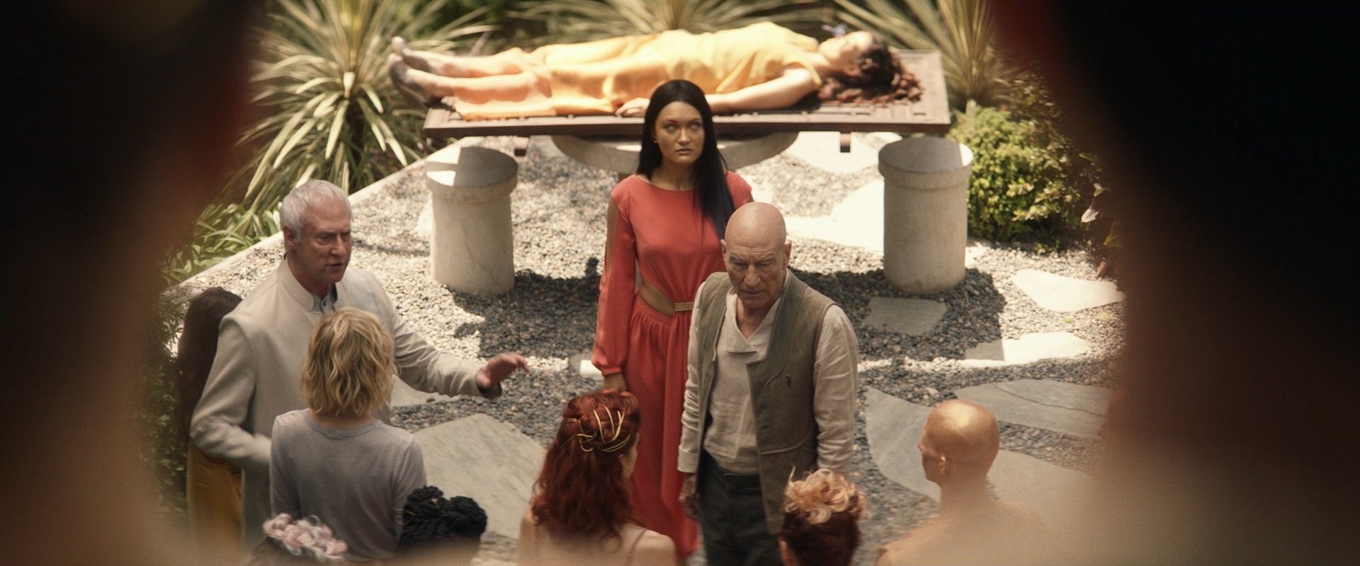 extant_StarTrek_PIC_1x09-EtInArcadiaEgoPart1_04621.jpg