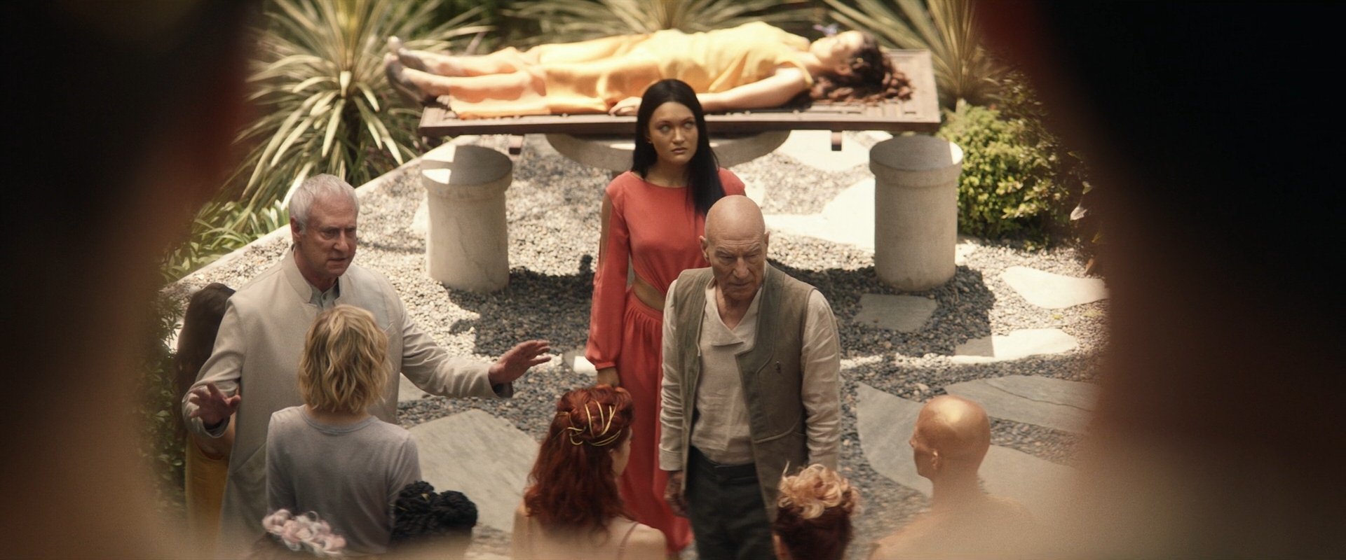 extant_StarTrek_PIC_1x09-EtInArcadiaEgoPart1_04622.jpg