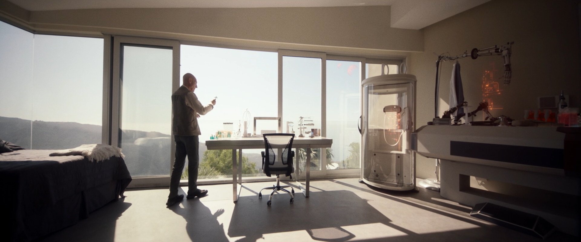 extant_StarTrek_PIC_1x10-EtInArcadiaEgoPart2_0272.jpg