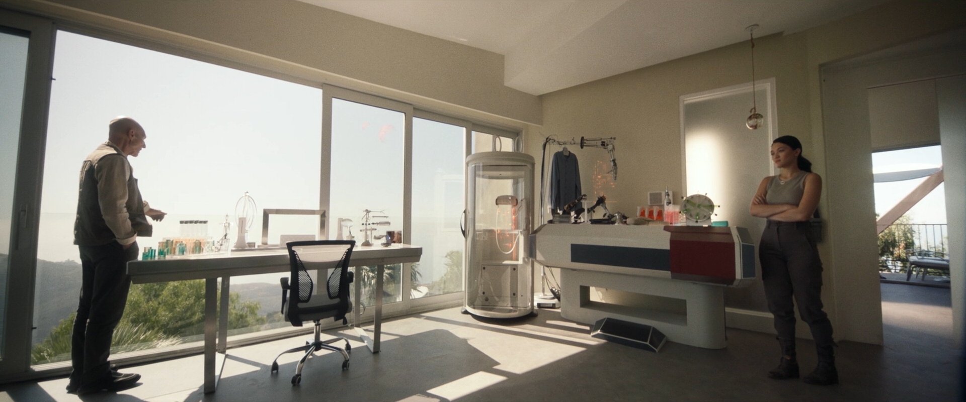 extant_StarTrek_PIC_1x10-EtInArcadiaEgoPart2_0322.jpg