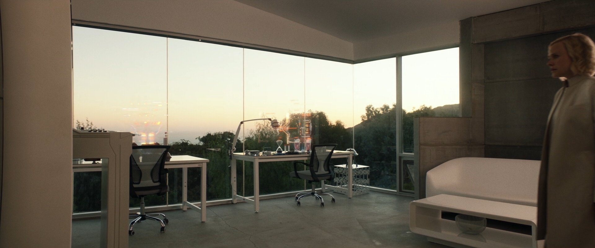 extant_StarTrek_PIC_1x10-EtInArcadiaEgoPart2_0815.jpg