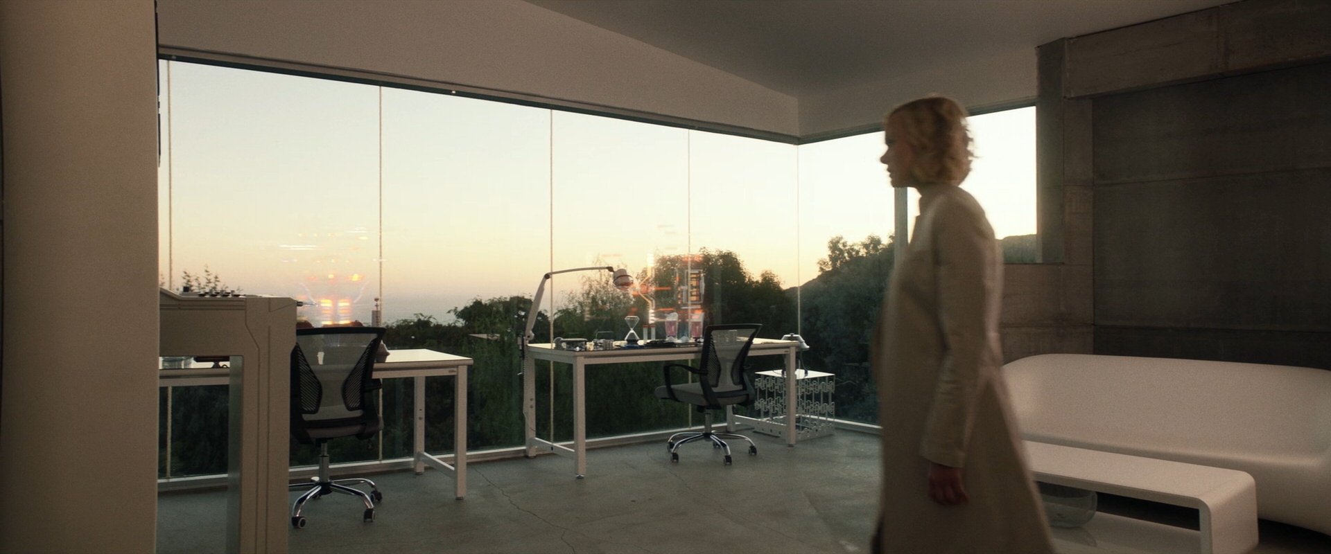 extant_StarTrek_PIC_1x10-EtInArcadiaEgoPart2_0817.jpg