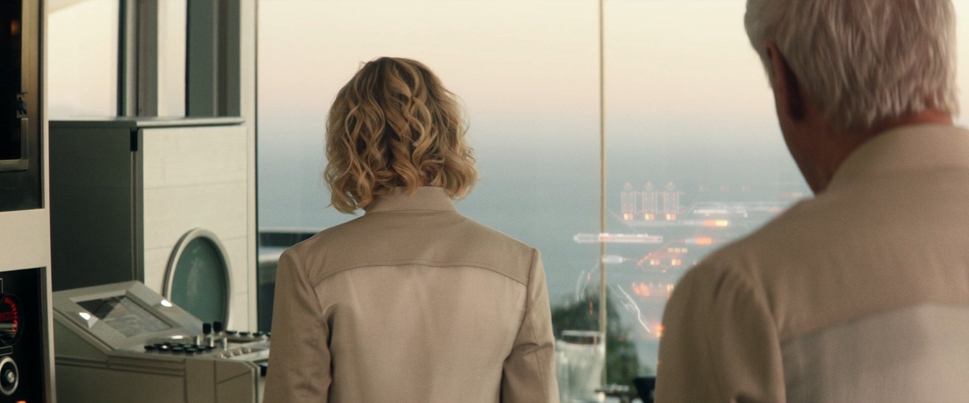 extant_StarTrek_PIC_1x10-EtInArcadiaEgoPart2_0821.jpg