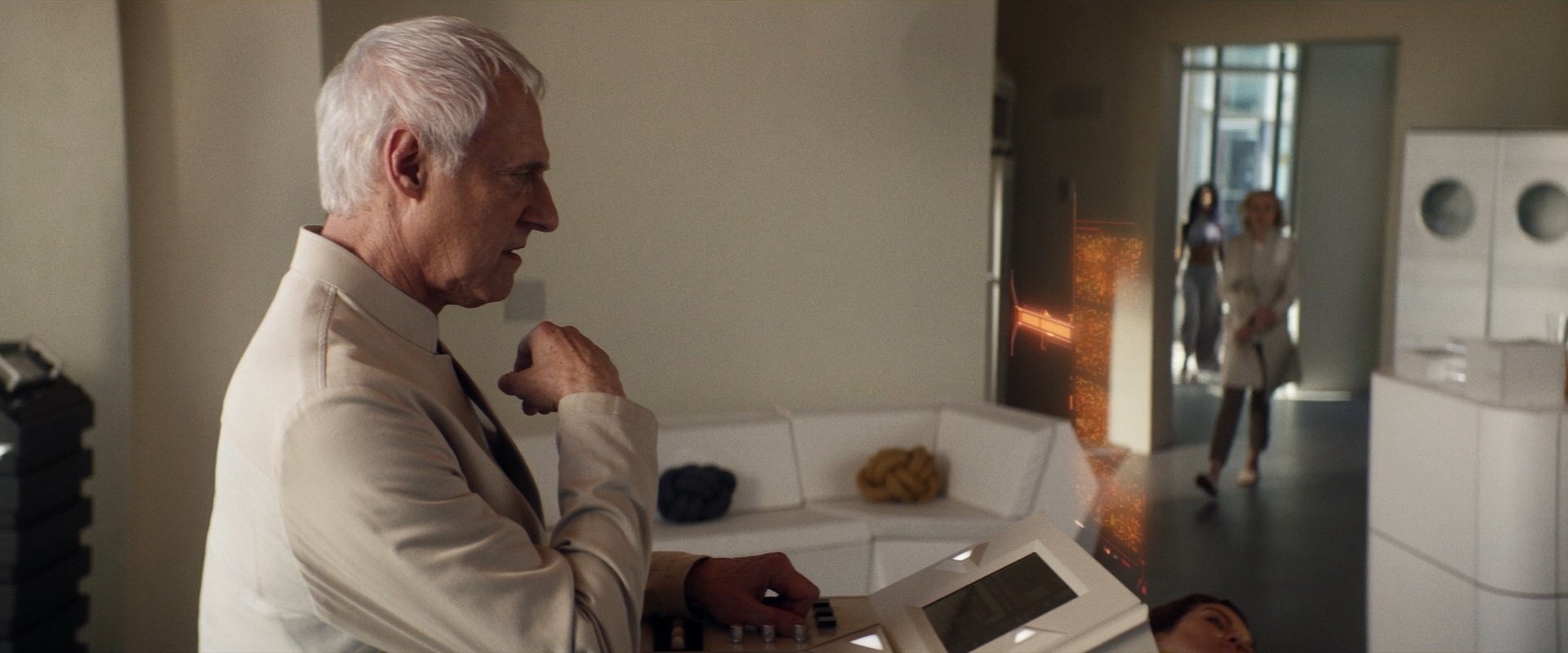 extant_StarTrek_PIC_1x10-EtInArcadiaEgoPart2_1097.jpg