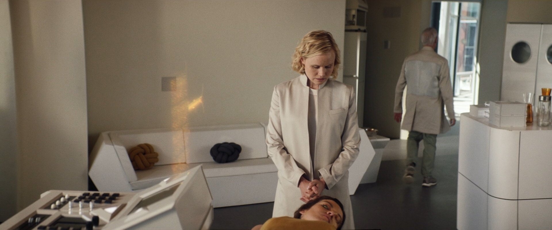 extant_StarTrek_PIC_1x10-EtInArcadiaEgoPart2_1161.jpg