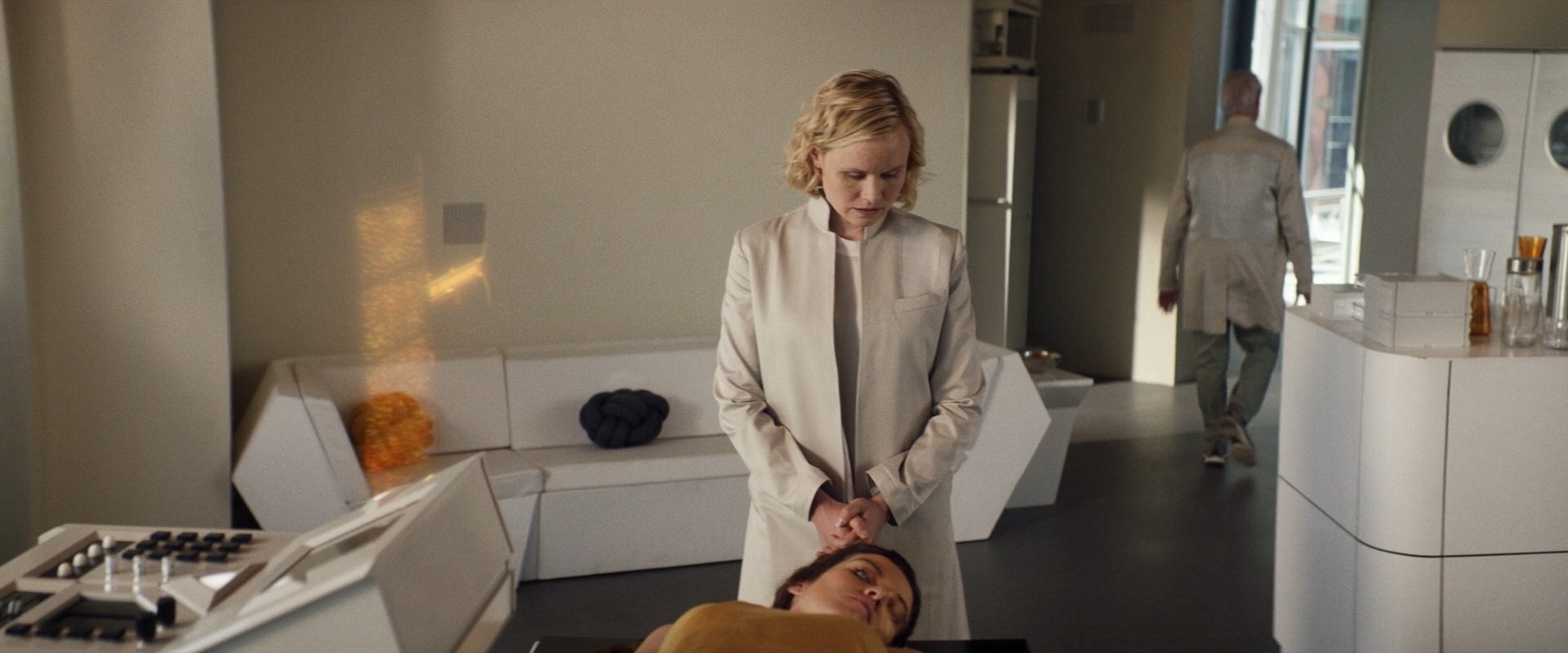 extant_StarTrek_PIC_1x10-EtInArcadiaEgoPart2_1162.jpg