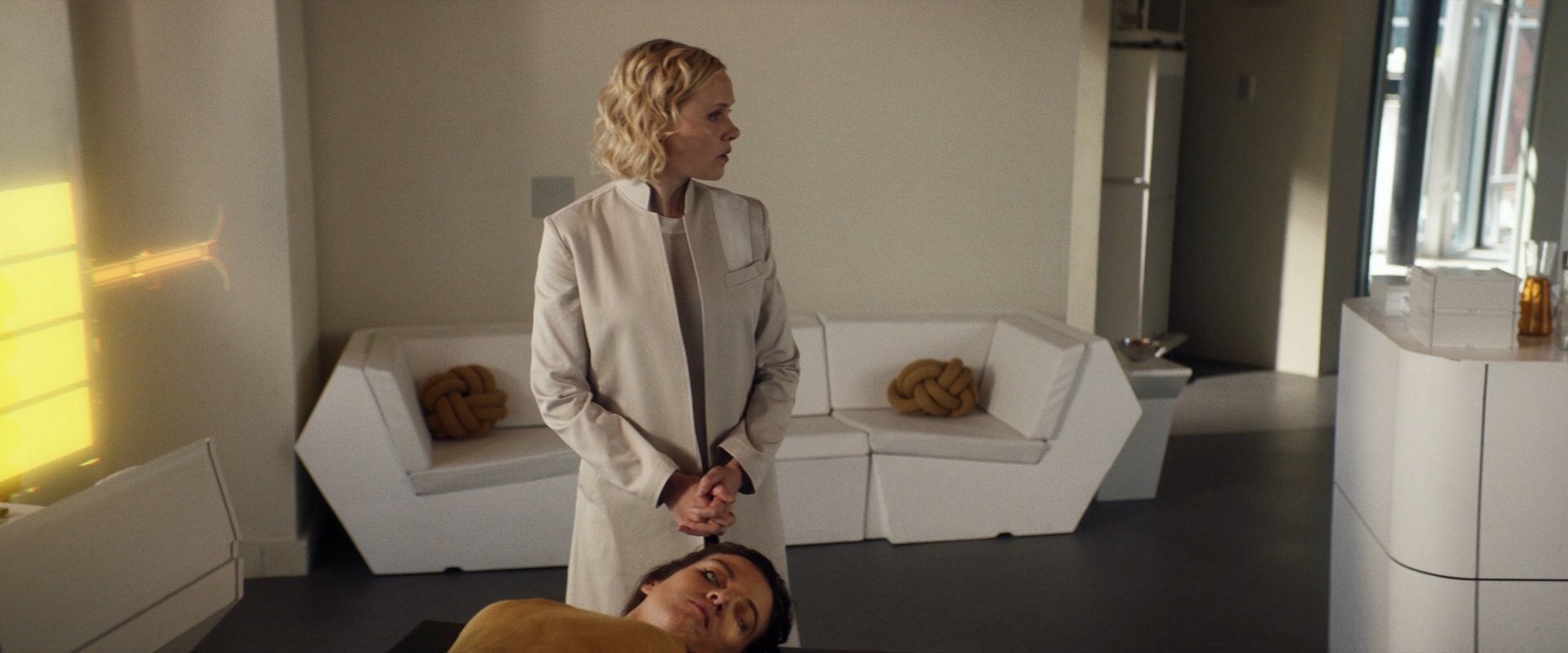 extant_StarTrek_PIC_1x10-EtInArcadiaEgoPart2_1167.jpg