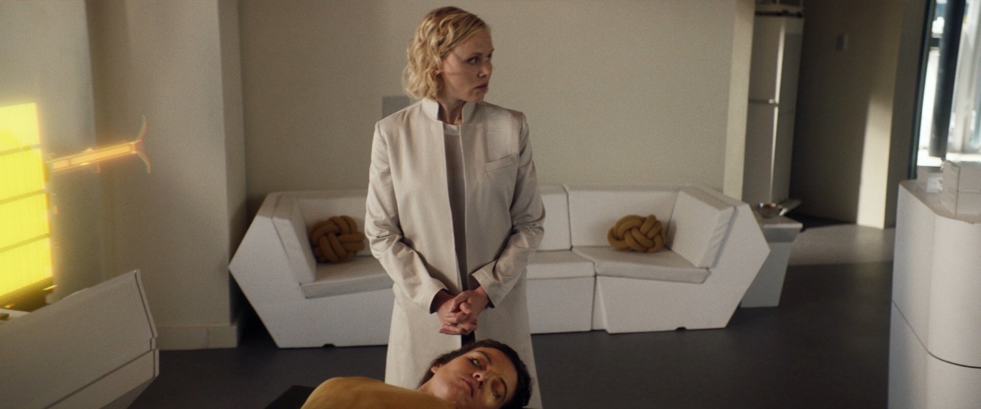 extant_StarTrek_PIC_1x10-EtInArcadiaEgoPart2_1169.jpg