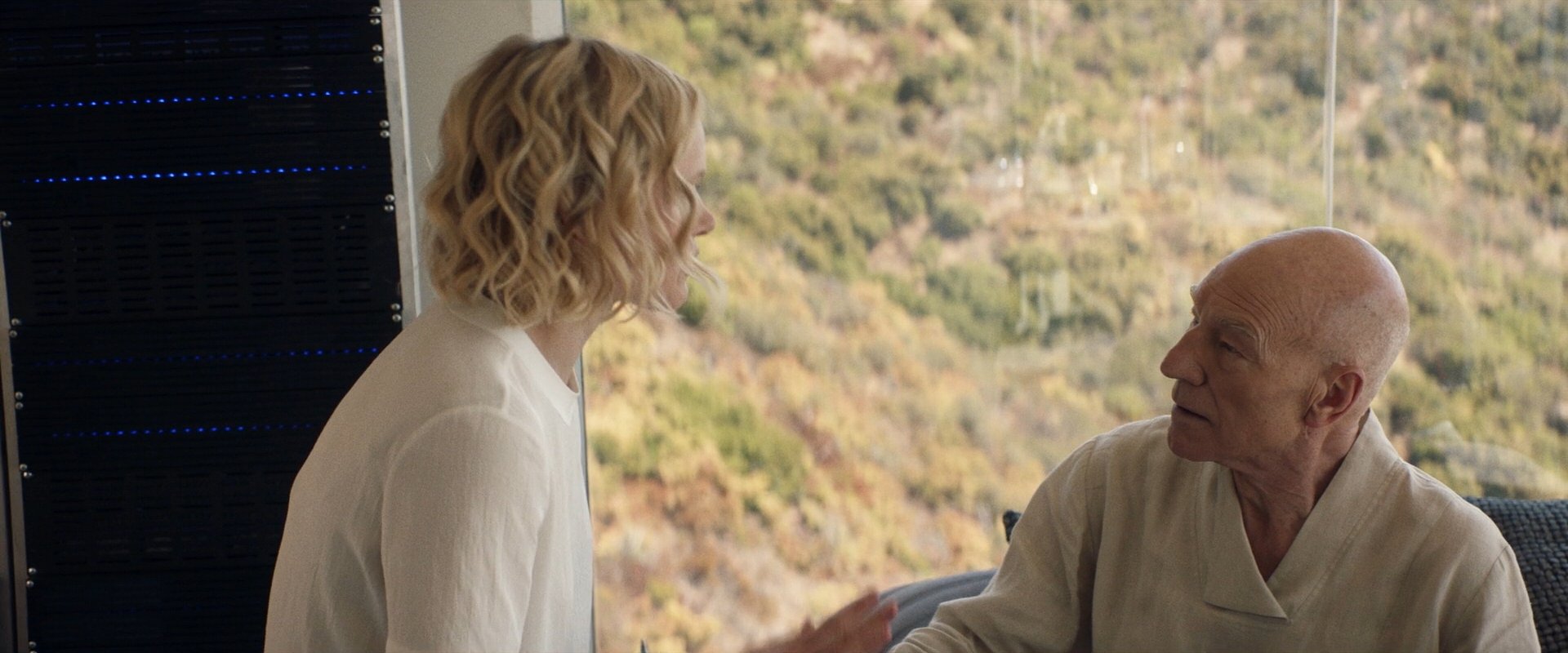 extant_StarTrek_PIC_1x10-EtInArcadiaEgoPart2_1706.jpg