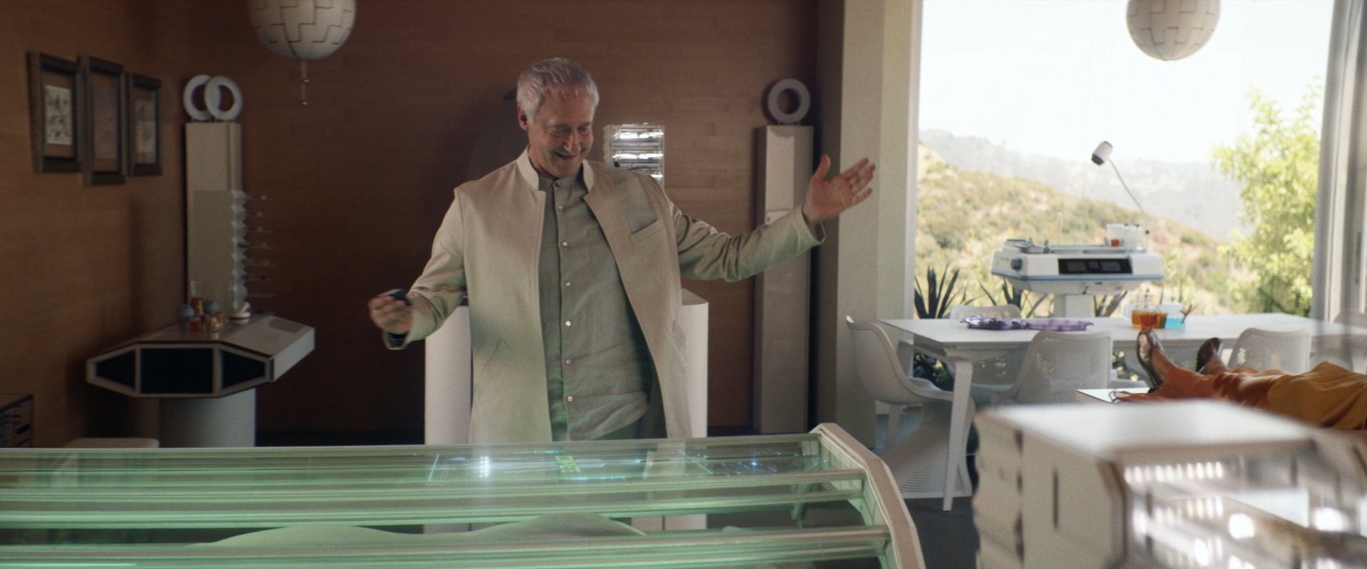 extant_StarTrek_PIC_1x10-EtInArcadiaEgoPart2_1728.jpg