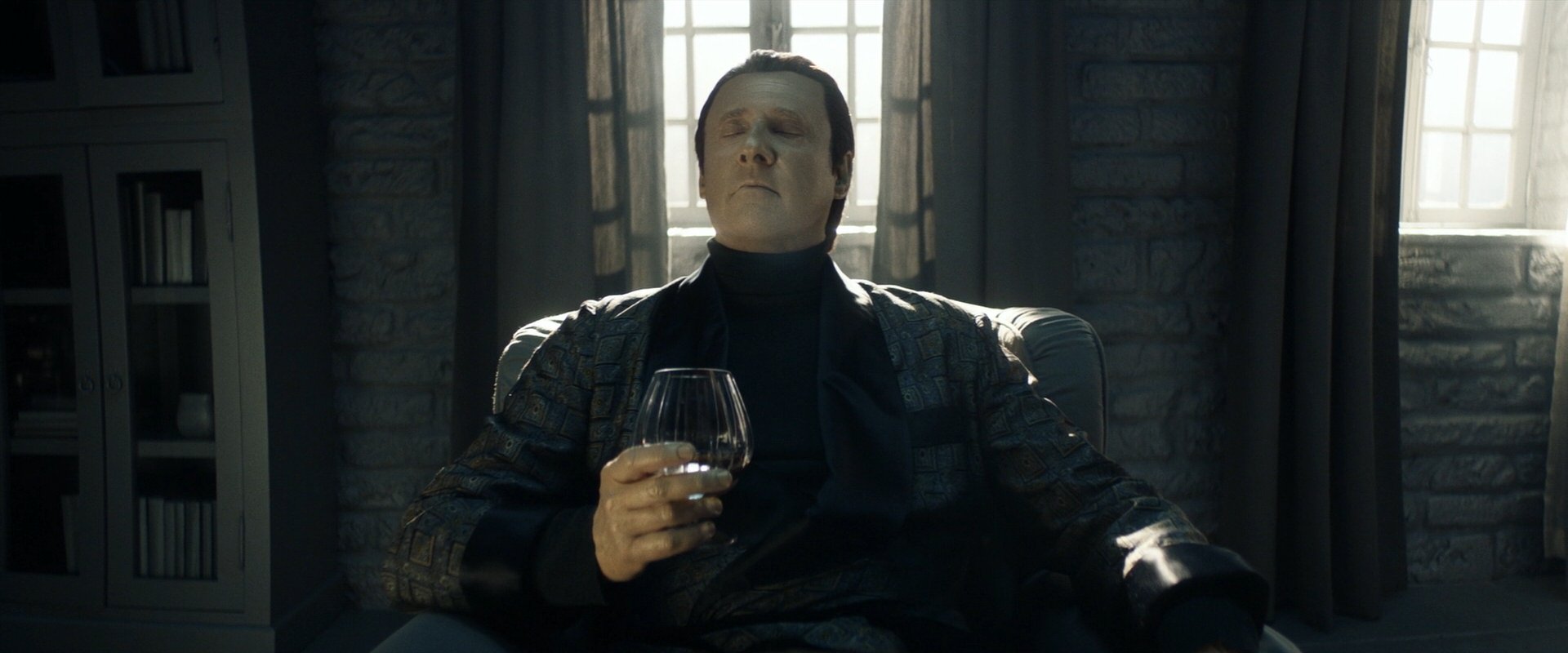extant_StarTrek_PIC_1x10-EtInArcadiaEgoPart2_5246.jpg