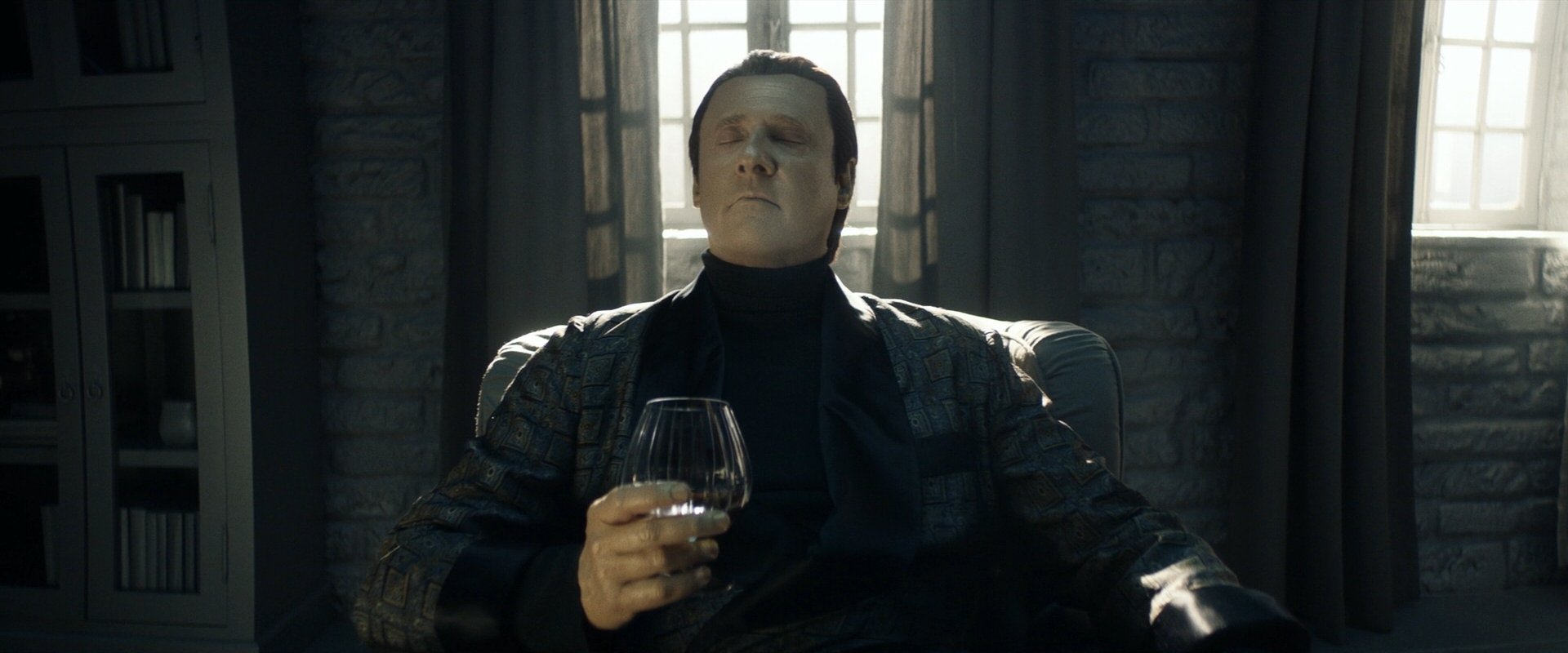 extant_StarTrek_PIC_1x10-EtInArcadiaEgoPart2_5247.jpg