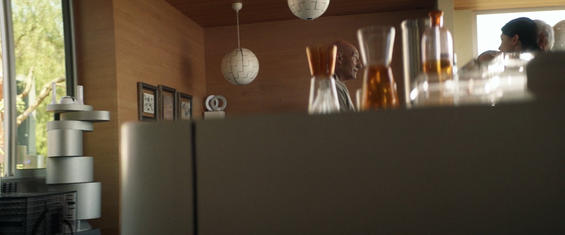 extant_StarTrek_PIC_1x10-EtInArcadiaEgoPart2_5261.jpg
