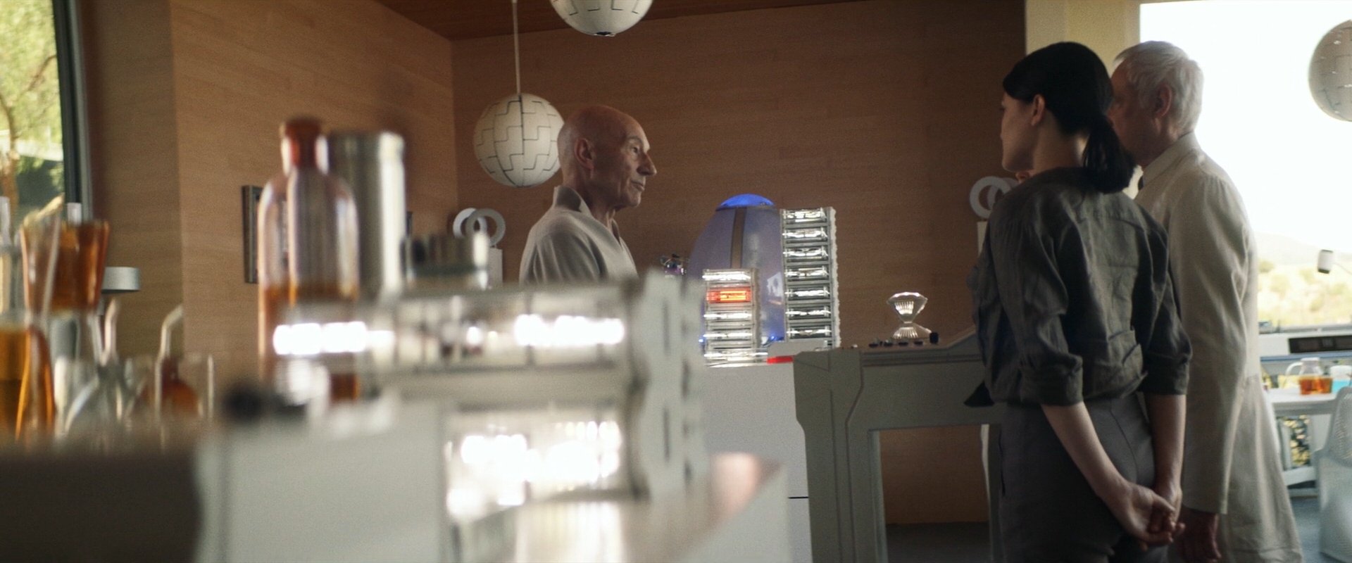 extant_StarTrek_PIC_1x10-EtInArcadiaEgoPart2_5271.jpg