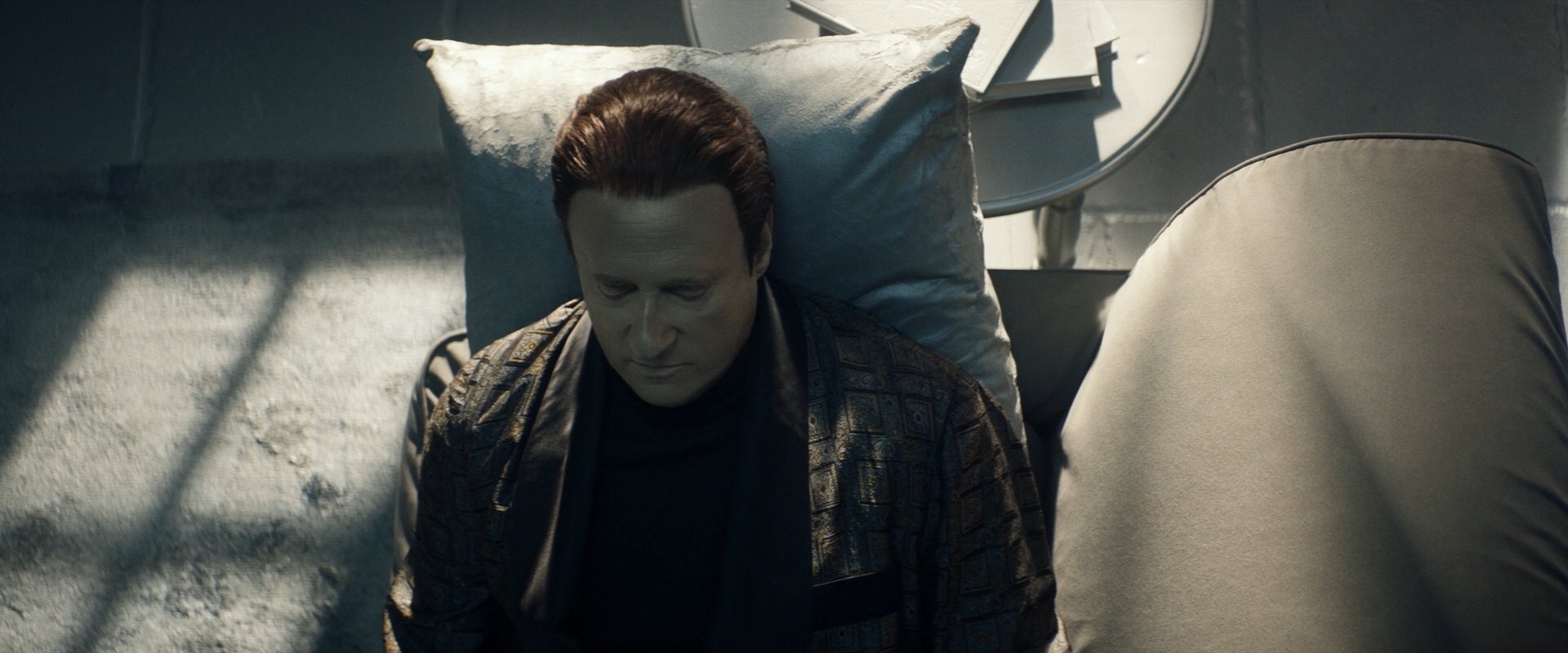 extant_StarTrek_PIC_1x10-EtInArcadiaEgoPart2_5301.jpg